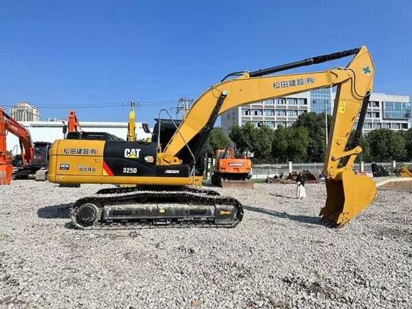 325-Cat-Excavator-Rear-3 325-Cat-Excavator-Wholesale