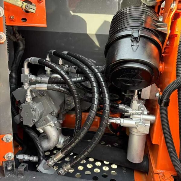 70New-Hydraulic-Detail-4 New-Hitachi70-Excavator-Price-New