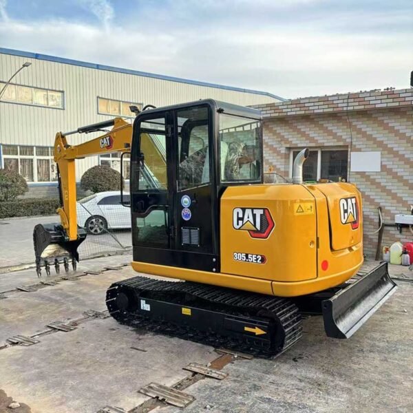 Japan-Used-CAT305.5E2-Excavator-Supplier
