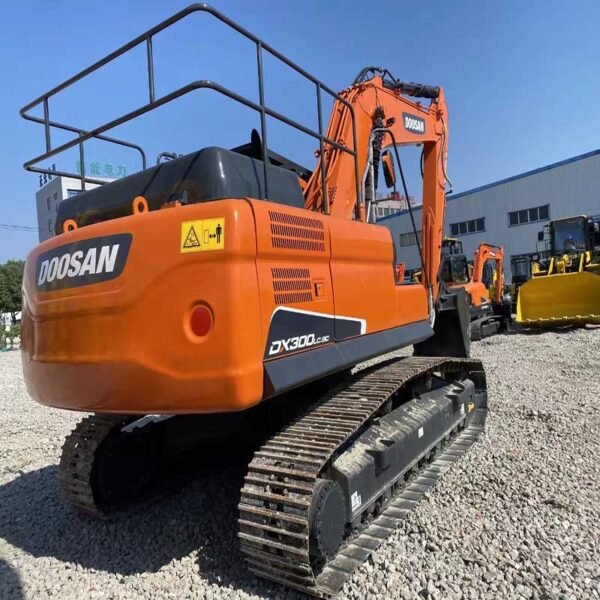 Used-Excavator-Sale-DX300LC-Exporter