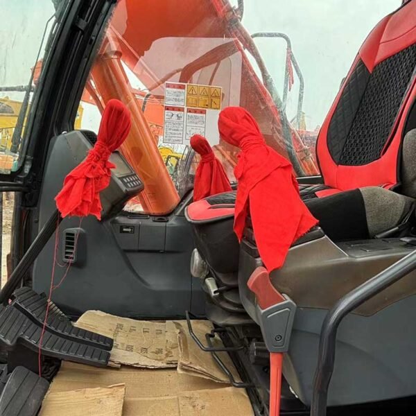 Diggerland-Doosan-Excavator-DX150LC