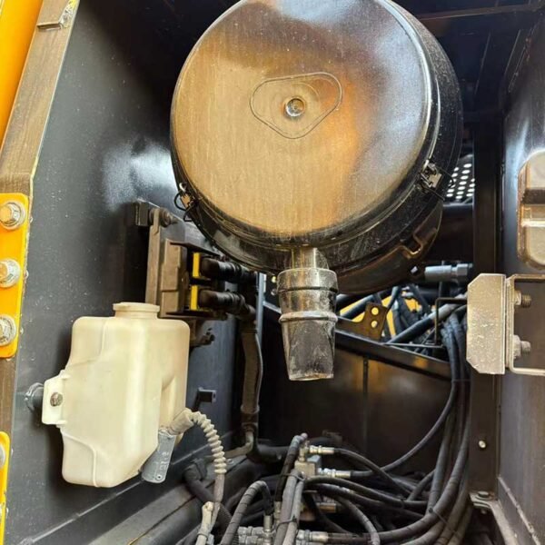 EC240-Hydraulic-Detail-4 Volvo-Excavators-EC240-Used-Supplier