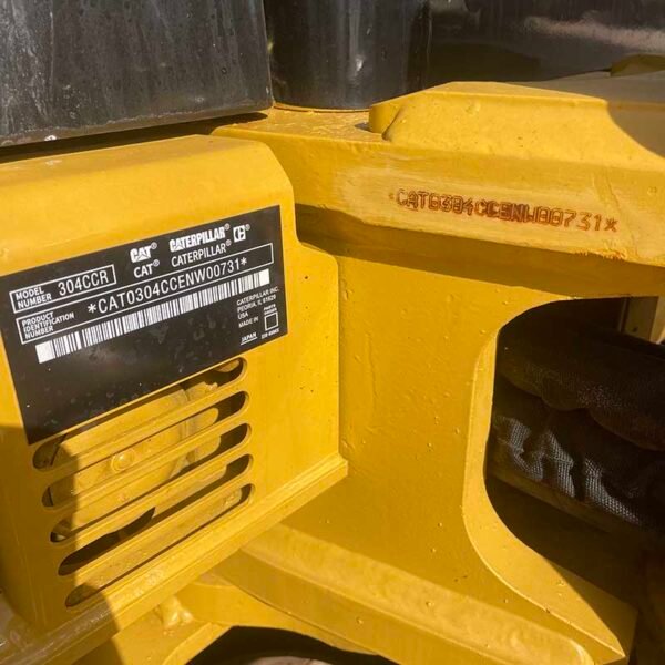 Excavator-Uses-CAT304CR-Specs