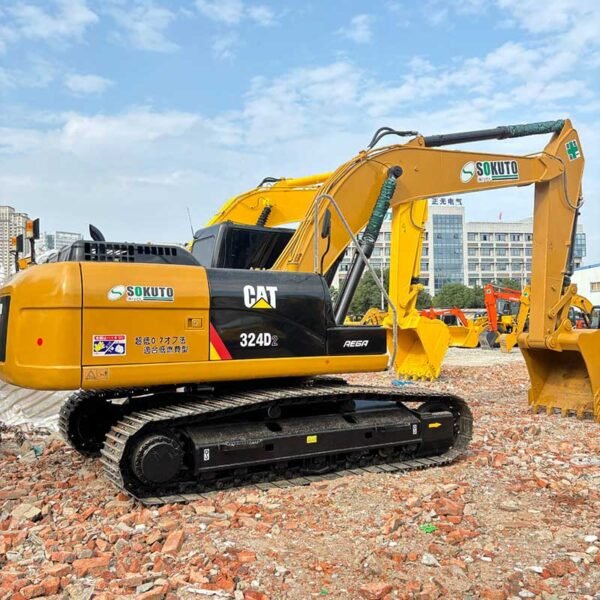 Largest-Cat-Excavator-Side-1 Largest-Cat-Excavator-324D2
