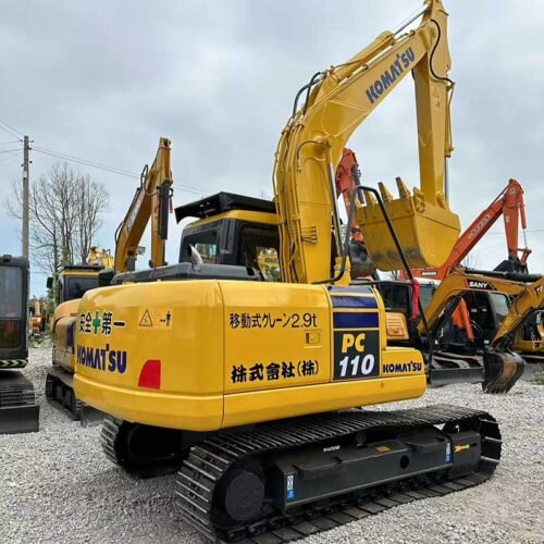 PC110-Side-Profile-1 Kubota-Mini-Excavator-Komatsu-PC110