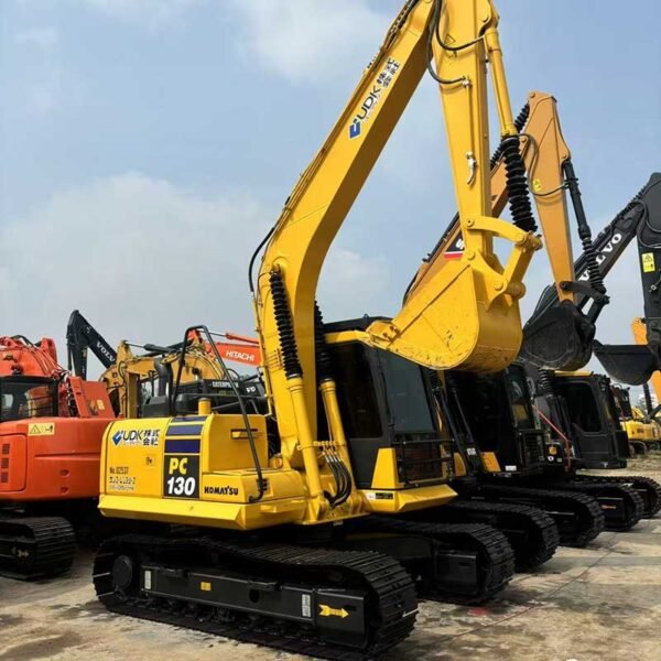 Digger-Post-Hole-Digger-Komatsu-PC130