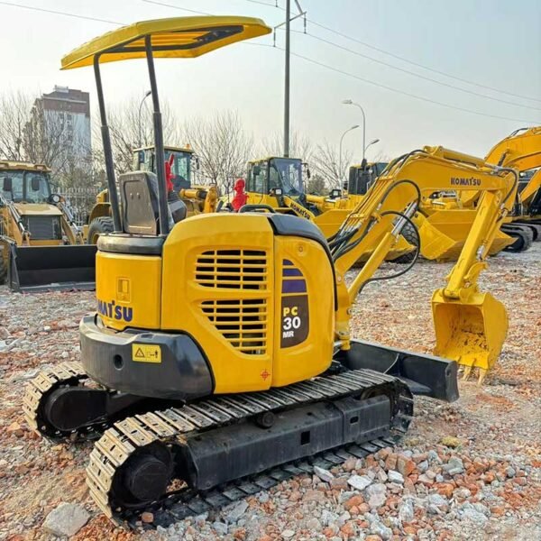 Mini-Used-Excavator-Komatsu-PC30MR3