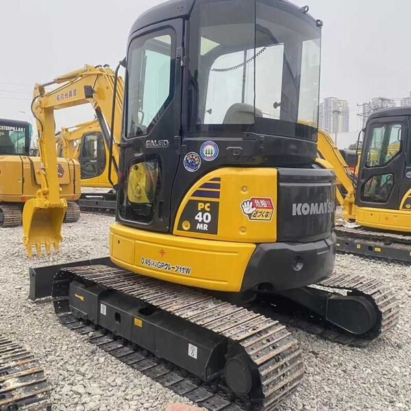 Komatsu-Bulldozer-PC40MR-2