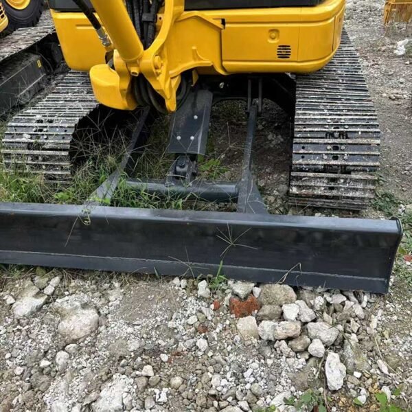 Used-Mini-Excavators-Komatsu-PC40MR