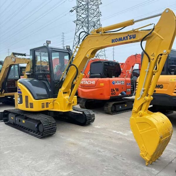 School-Digger-Komatsu-PC55MR