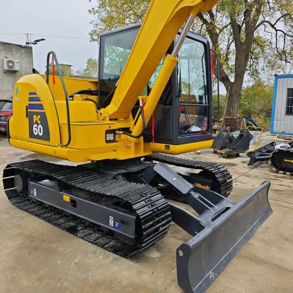 Used-Mini-Excavator-Komatsu-PC60