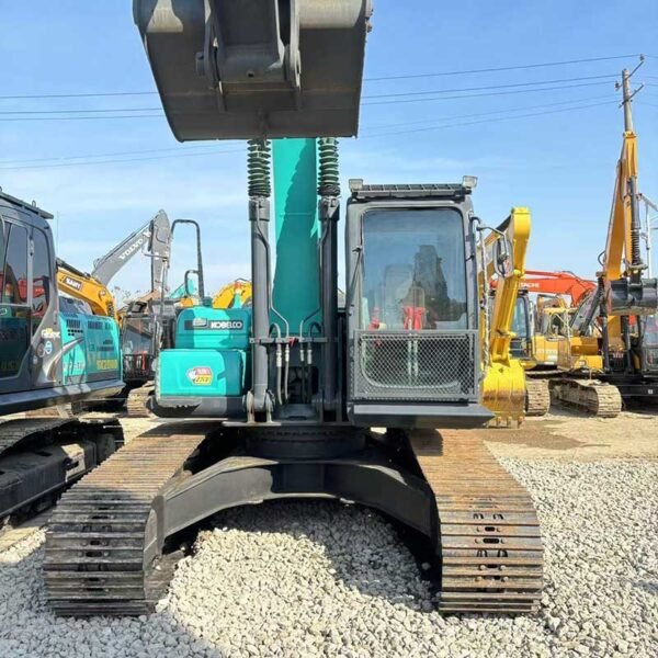 Excavator-Kobelco-SK200D-Distributor
