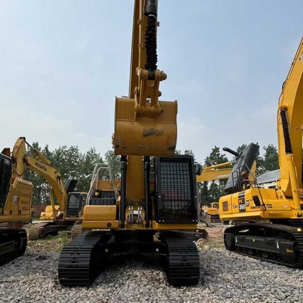 Used-Cat-320GC-Bucket-Front-3 Used-Cat-320-Excavator-23-Year