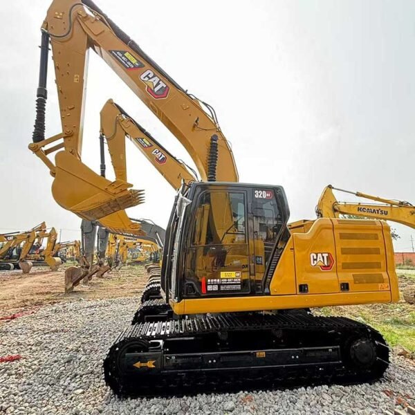 Used-Cat-320GC-Side-Cab-2 Used-Cat-320-Excavator-23-Year